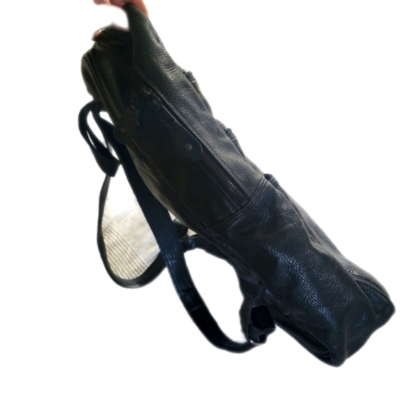 Roots full leather pebbled leather backpack medium large black unisex - Picture 3 of 12